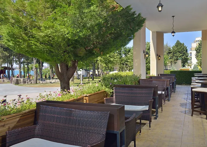 Здравен курорт Sol Mare 4*