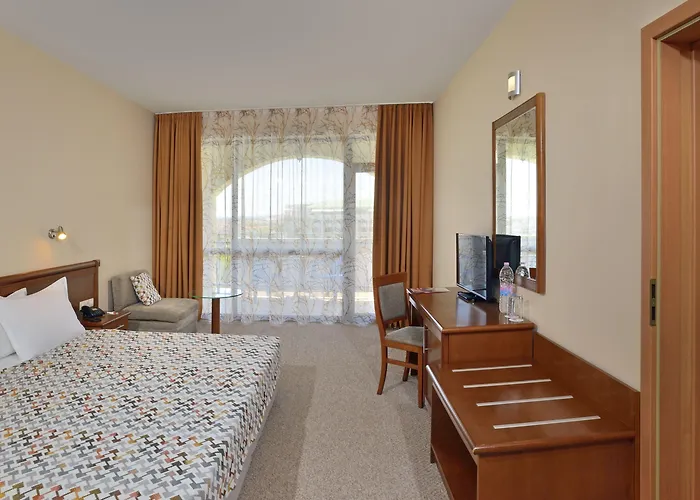 Здравен курорт Sol Mare 4*
